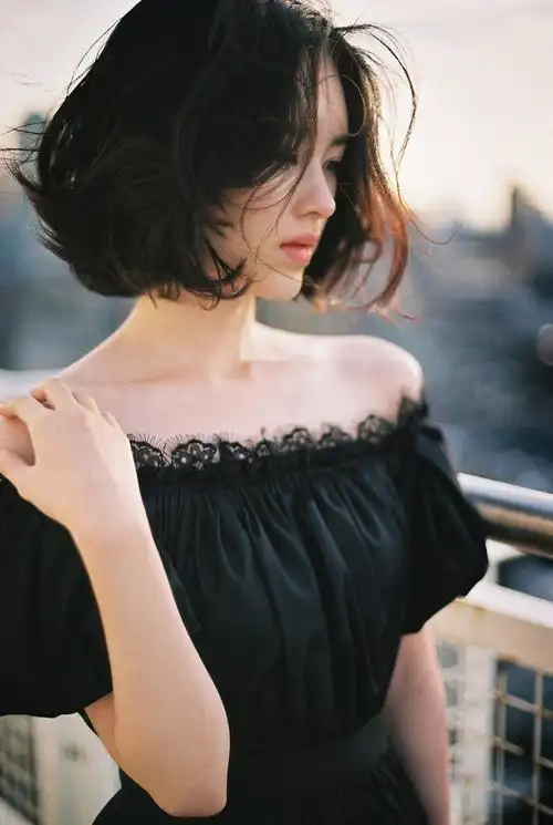 唯美女生室内个性写真集