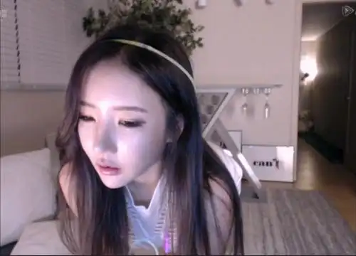 直播女皇归来,性感女神朴妮唛(金美丽)龙珠直播序幕拉开!