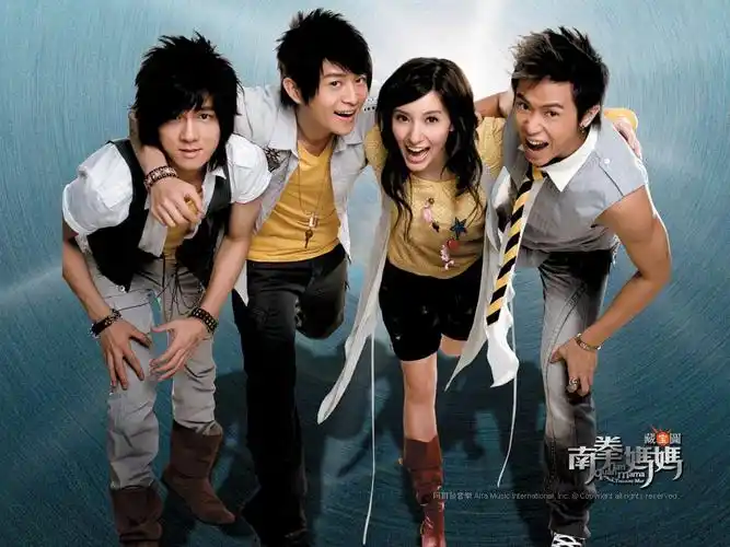 周杰伦的好兄弟,南拳妈妈一首经典歌曲,《你不像她》当时很红的-其他