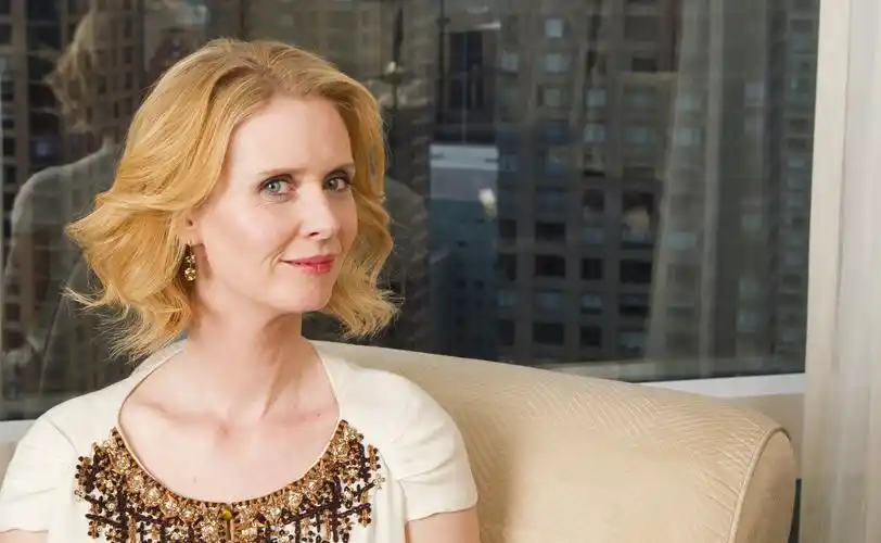 饰演米兰达(miranda hobbes)的美国女星尼克逊(cynthia nixon)
