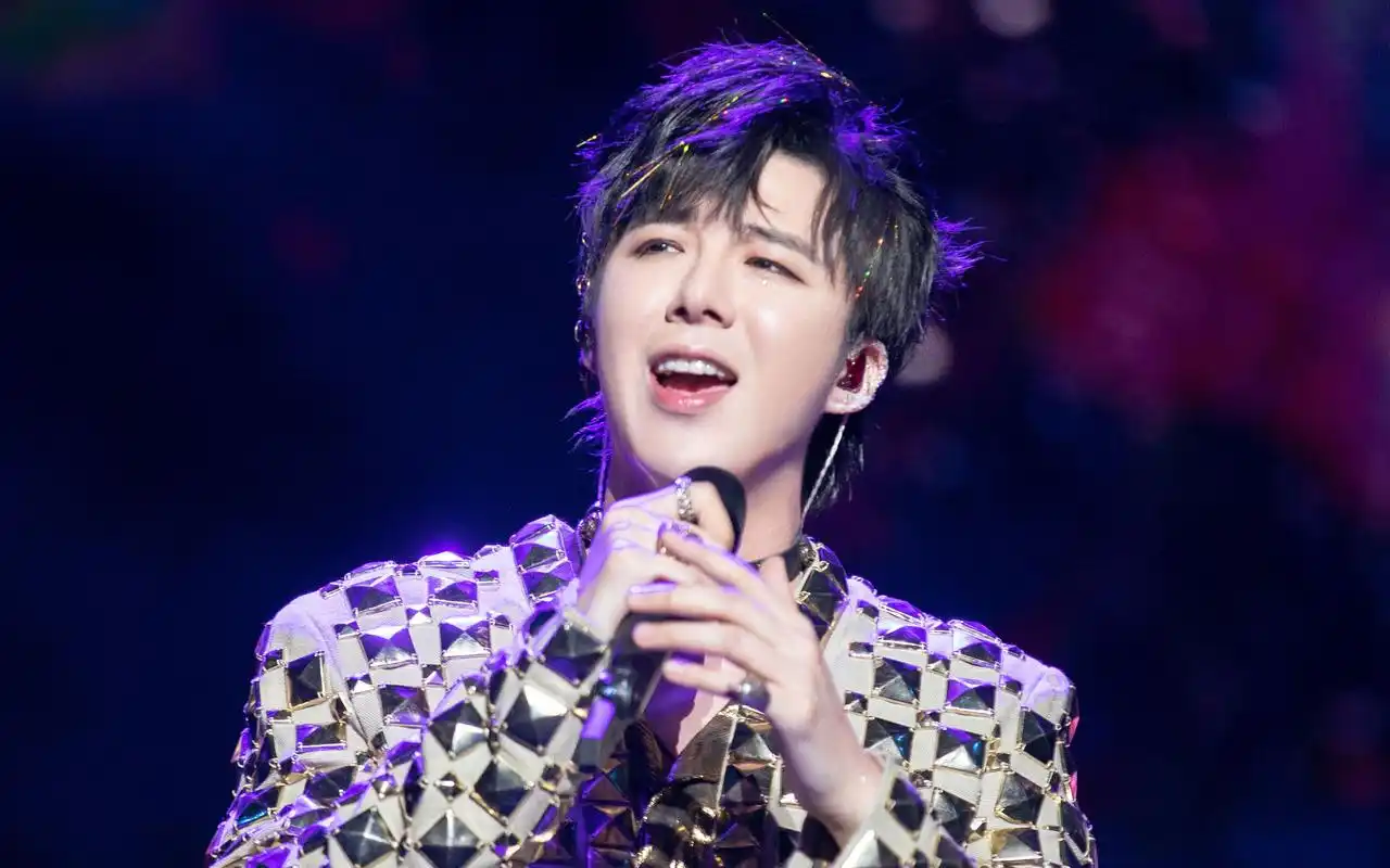 刘宇宁探险家成长风暴演唱会高清饭拍合集