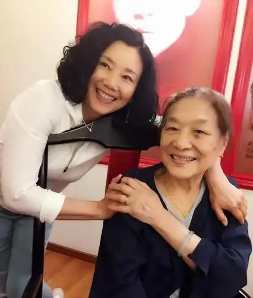 演员赵奎娥:和陈宝国相爱8年,结婚40年,如今儿子成了她的心疾