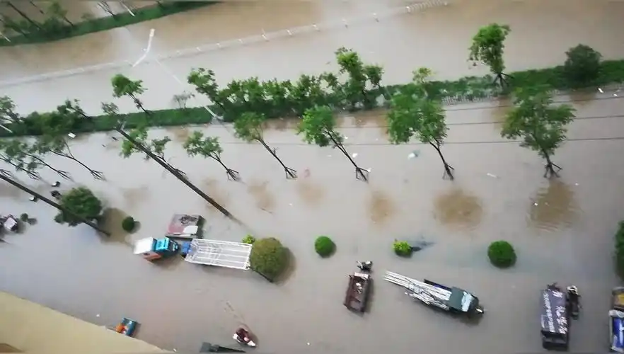 安庆今天特大暴雨大雨转雷阵雨红色预警提示您安全出门