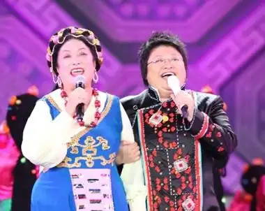 韩红母亲雍西:女儿是她的骄傲,52岁女儿至今单身是她的心病