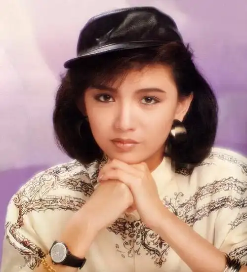 55岁香港女明星复出找工作,曾华倩:你没独自带过孩子,你不懂