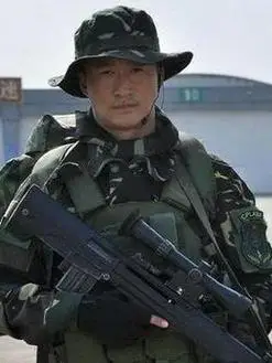 6特种部队红细胞小组成员代号"火烈鸟"上等兵李二牛赵荀饰演演技评分