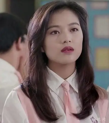 在当时的香港演艺圈,能唱歌亦能演戏的艺人不在少数,刘小慧就是其中一