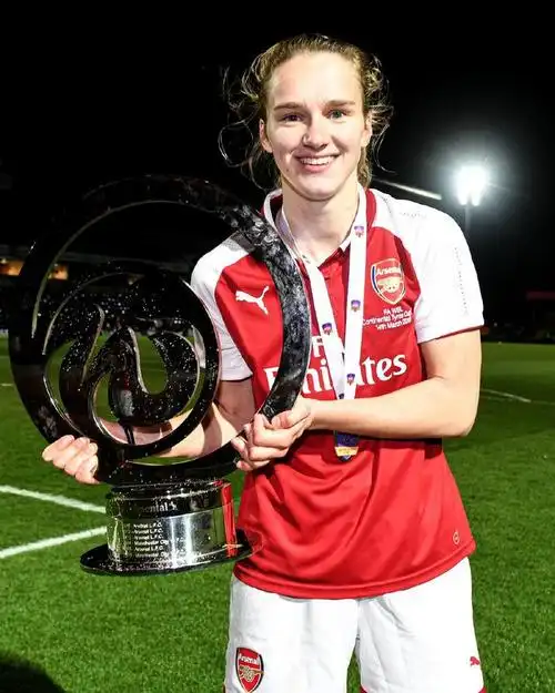 阿森纳女足宣布荷兰国脚薇薇安·米德玛赛季结束合同到期后离队