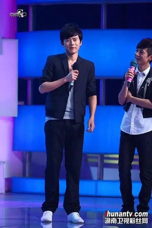 鹿晗,张杰身高掺水太大,男生摆脱个子矮的秘方知多少