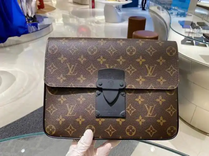 男士手拿包#路易威登louisvuitton