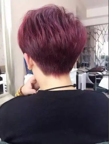 2020今年流行"剃后头"