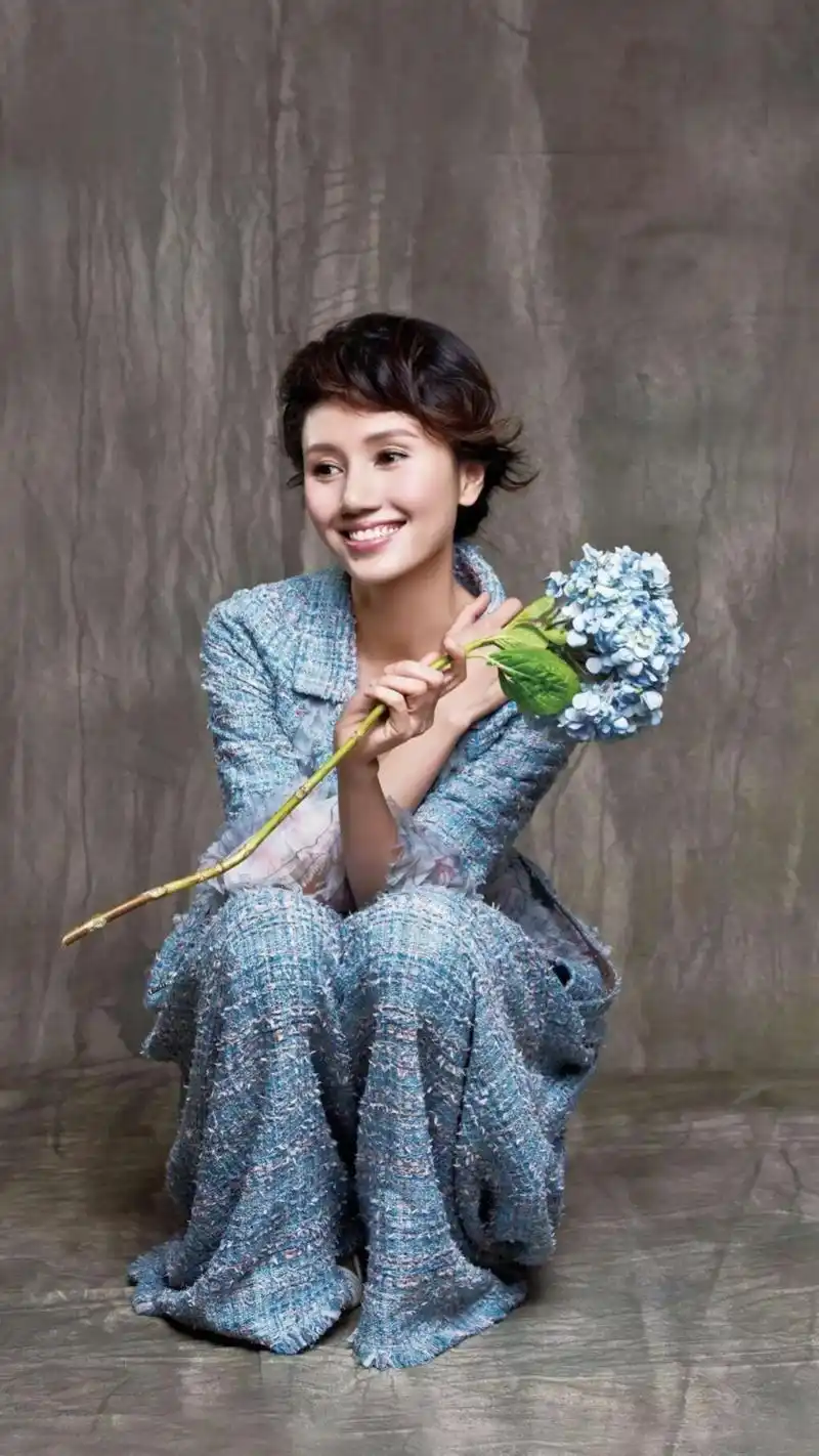 袁泉精美壁纸.#又美又飒 ##时尚 #时尚女装 - 抖音