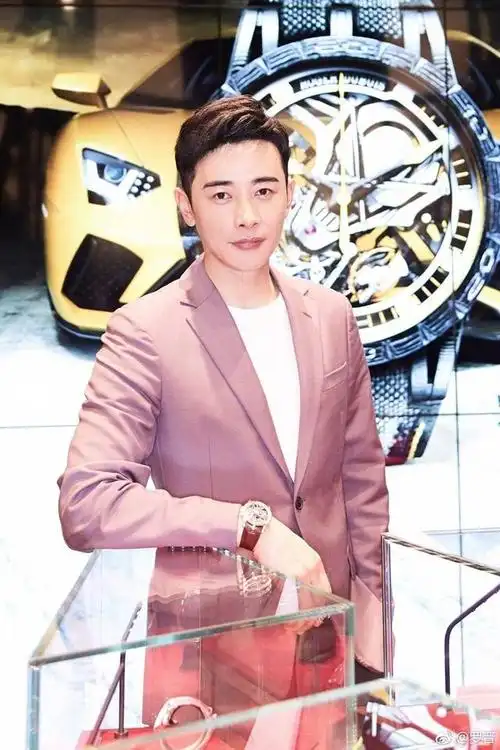 唐嫣和韩庚唐嫣和李易峰唐嫣和杨洋唐嫣和邱泽朱亚文:我1米80,罗晋