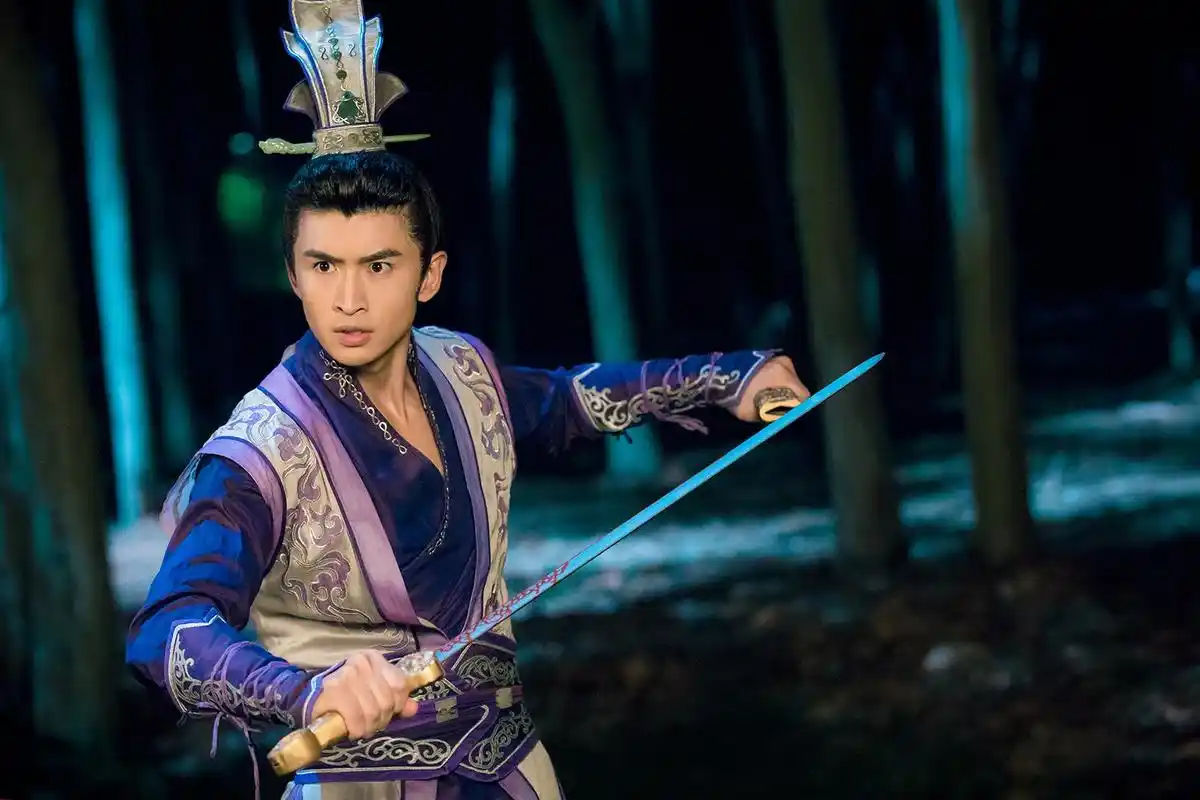 和《古剑奇谭》正在热播,超能美男张云龙也在《古剑奇谭》里扮演了