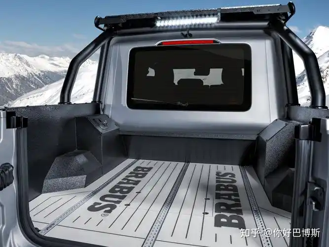 全车除了brabus widestar宽体设计之外,新设计的皮卡床还体现了brabus