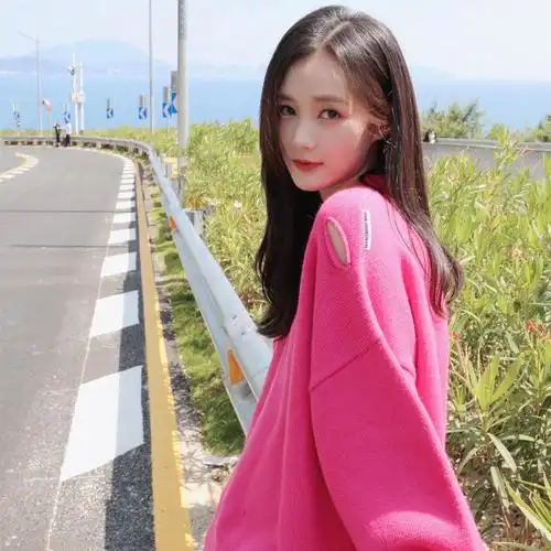 李一桐一身红色卫衣美照欣赏__财经头条