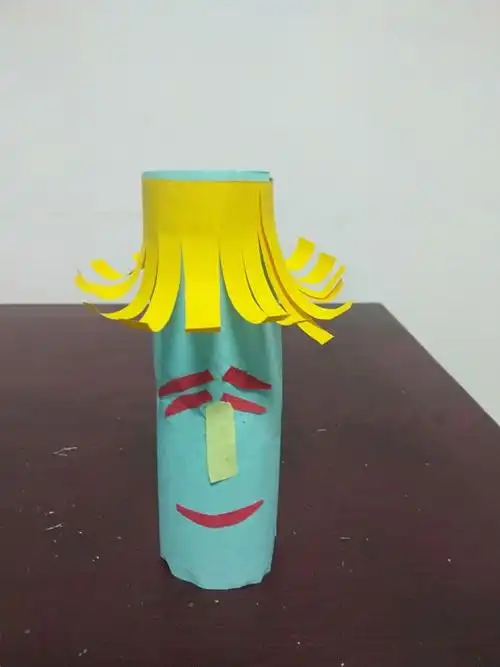 周于庄学校"停课不停学"手工制作--《圆筒人》【三年级】