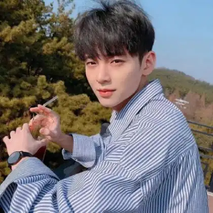 帅气正脸男生头像