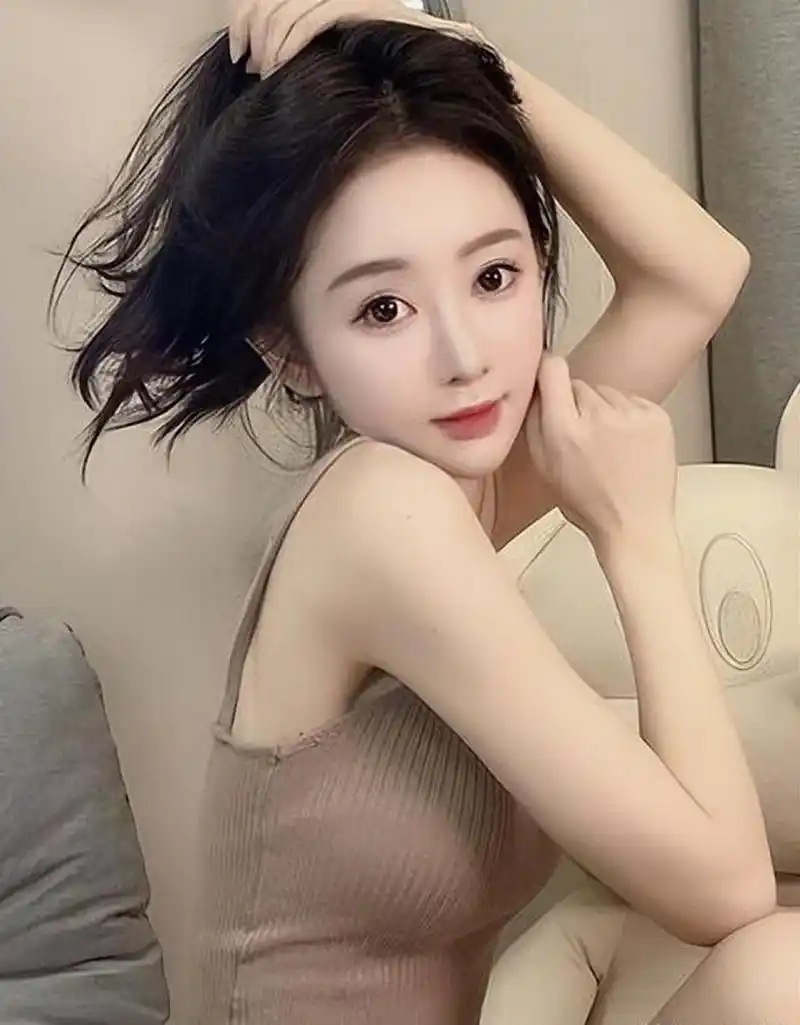 网红鼻祖程琳,曾经风靡网络!如今年过中年仍光彩照人.