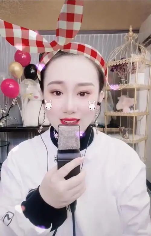 赵本山爱徒丫蛋儿开直播,无人问津遭嘲讽,网友:人气太差