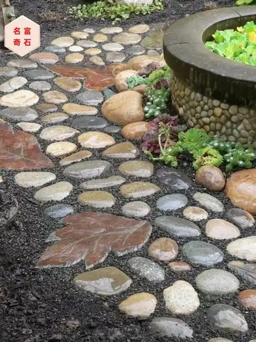 规格较大的鹅卵石|东莞园林造景石