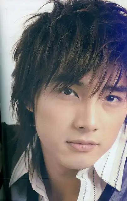 大家谈谈喜欢小美(贺军翔)还是小综(郑元畅)