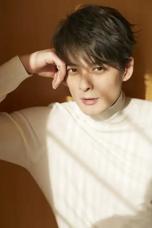 郭品超帅气图片66