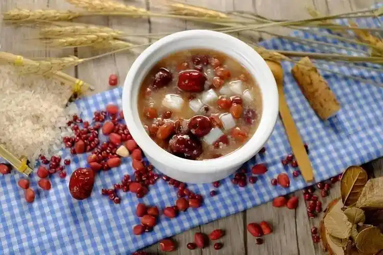 每天吃红枣有哪些好处百岁国医大师吃枣30年至今身体健康