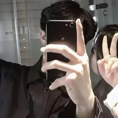 挡脸情侣头像在消极无望的夜里我最想你