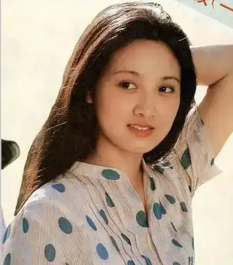 张国立的个人资料简介,张国立前妻罗秀春近照 - 歌词译