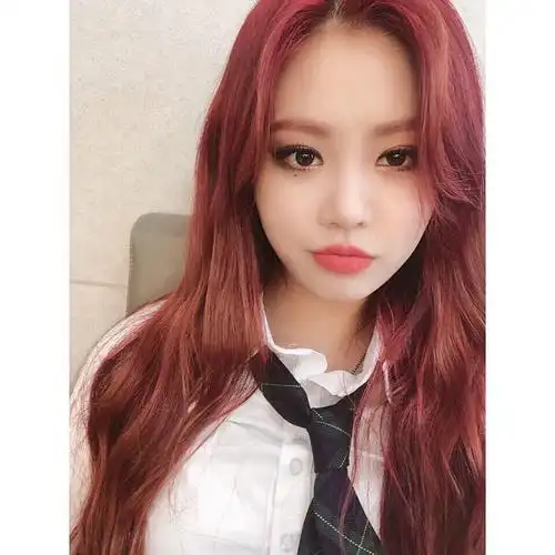 徐穗珍的泪痣是纹的吗