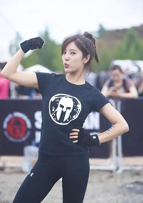 善恶终有报36岁性启蒙女神赵奕欢已经活成了一个笑话