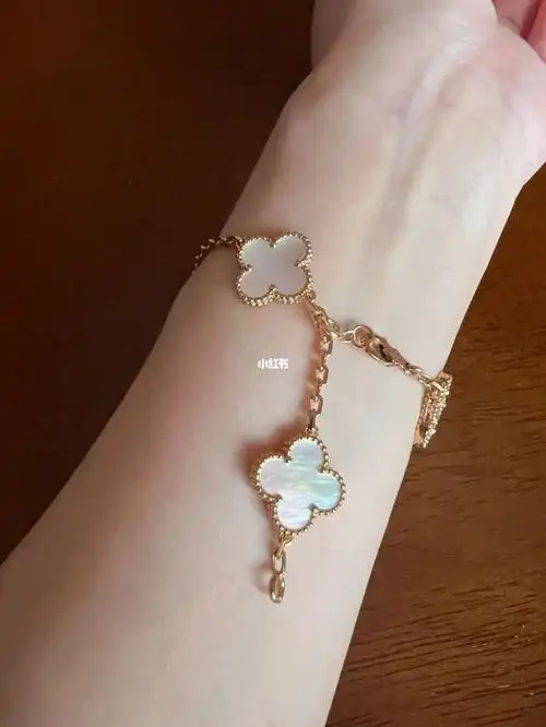 梵克雅宝vca白五花手链终于合适了