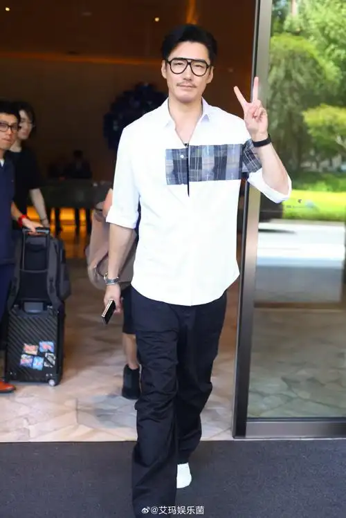 看胡兵参加#披荆斩棘的哥哥#的私服,#私服好看的明星#必须安利一下