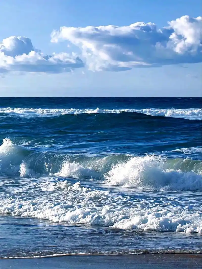 你喜欢大海 嗯 谁不喜欢呢 #治愈系 #背景图 #扎心语录  - 抖音