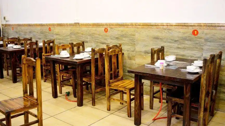 小餐馆如何留住回头客?看这家常客不断的秘密!值得餐饮人学习!