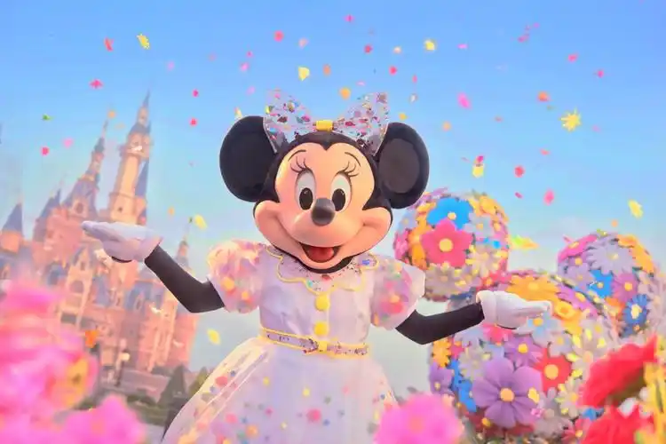 迪士尼乐园/朋友圈背景图/等小易变优秀 - 堆糖,美图壁纸兴趣社区