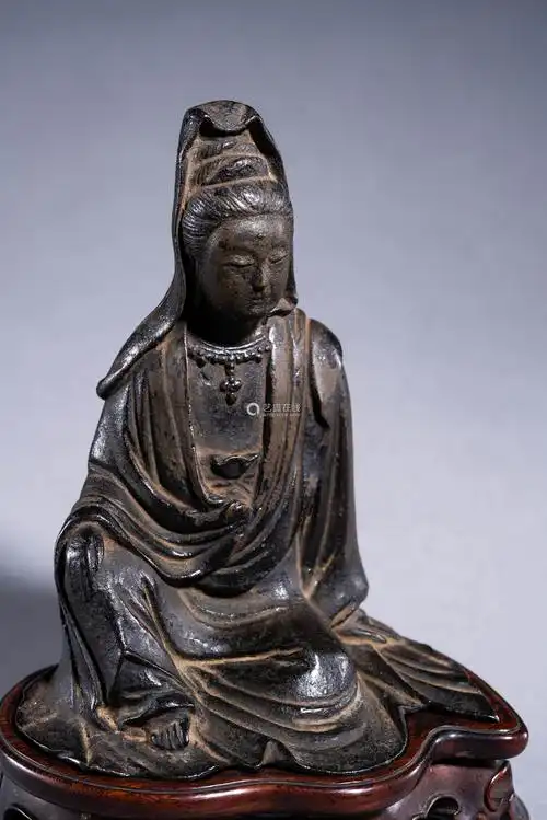明铜自在观音坐像