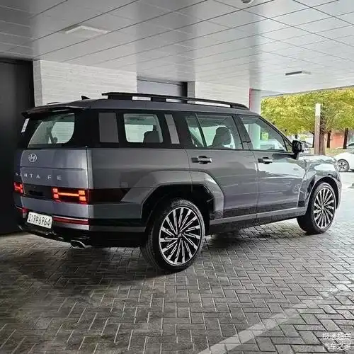 24款现代胜达准备就绪,2.5t 七座 大天窗,硬