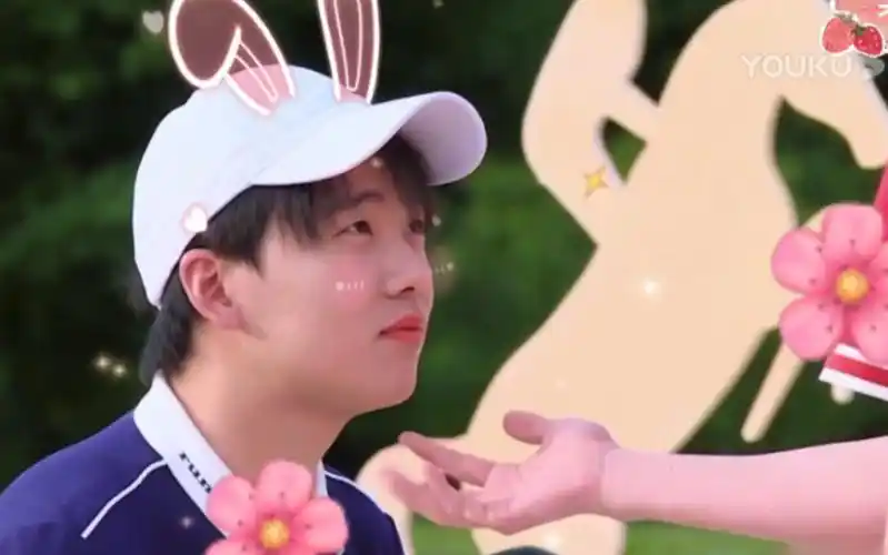 菜锅cp蔡郭这辈子就遇到仅此一次而已蔡徐坤x郭麒麟奔跑吧甜甜