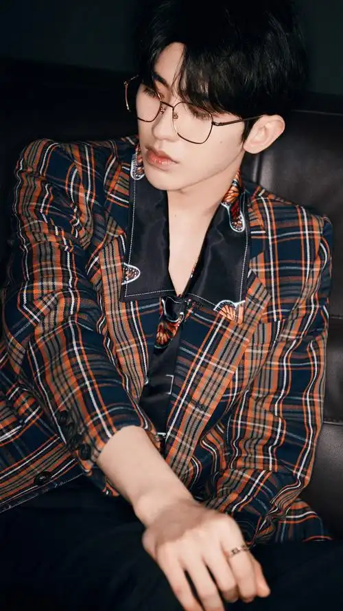 蔡徐坤高清iphone手机壁纸