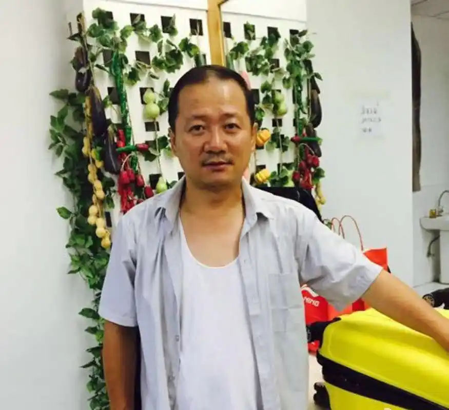 赵本山接班人有情有义你真的了解尊师重道的唐鉴军吗