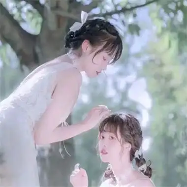 干净清爽女生闺蜜头像真人森系闺蜜头像2张分开