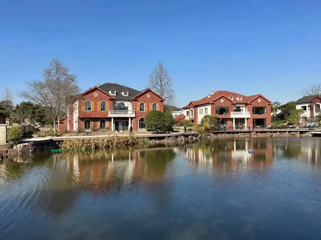 美式庄园风格(613.4平) 1,价格:报价360 - 抖音