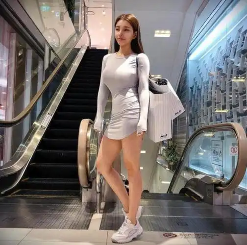 健身网红的优势标准马甲线s型身材你想拥有吗