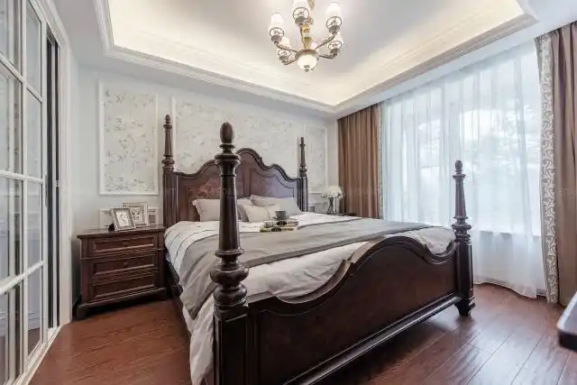 奶咖色窗帘温馨柔和,午后慵懒的阳光下,美好的心情相伴