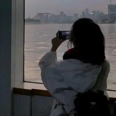 7407月24日朴树田『限定甜妹 遮脸背影 头像』07月23日江 遇#女生高