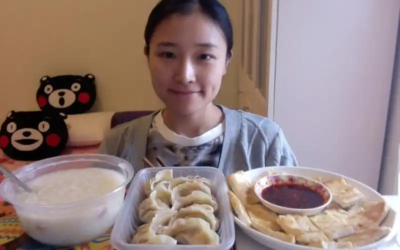 吃【玉米蒸饺】【煎豆腐】~下周见啦~2p剪部分说话,3p剪部分说话加速