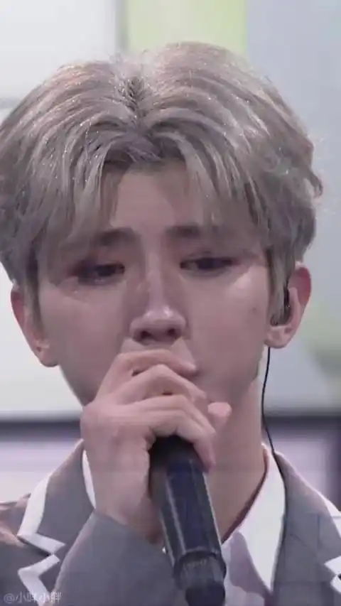 还记得蔡徐坤的出道感言吗看一次哭一次