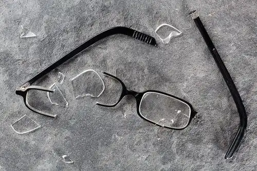 做梦梦见眼镜坏了是好事吗有好兆头吗